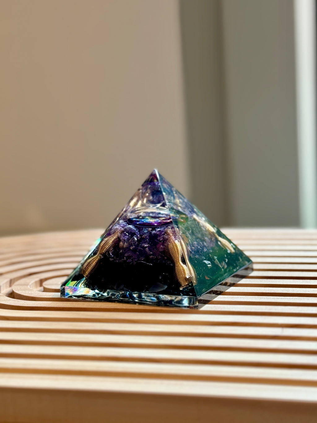 Piramide Energetica con Ametista e Ossidiana - terzo occhio e radice