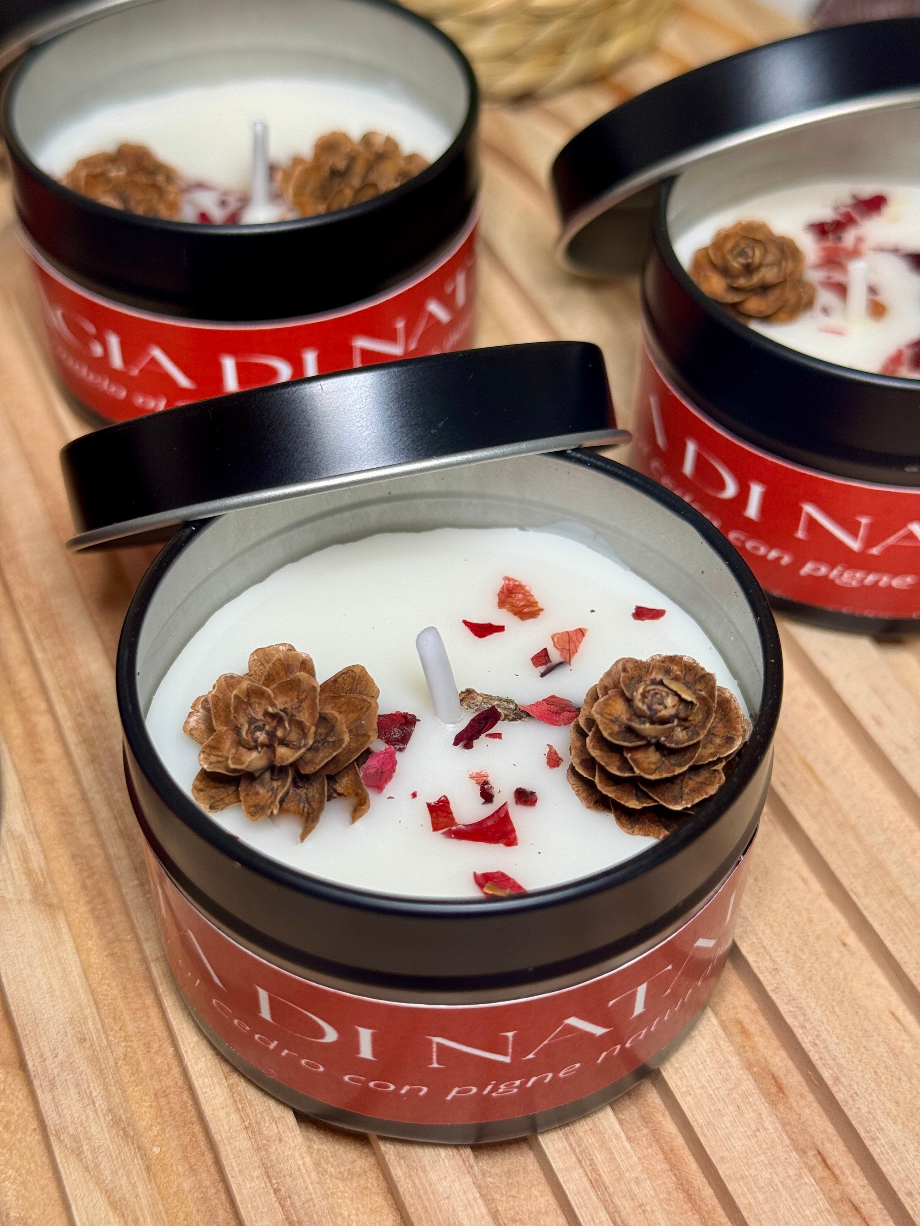 Candela Profumata al Cedro – Armonia e Calma Naturale