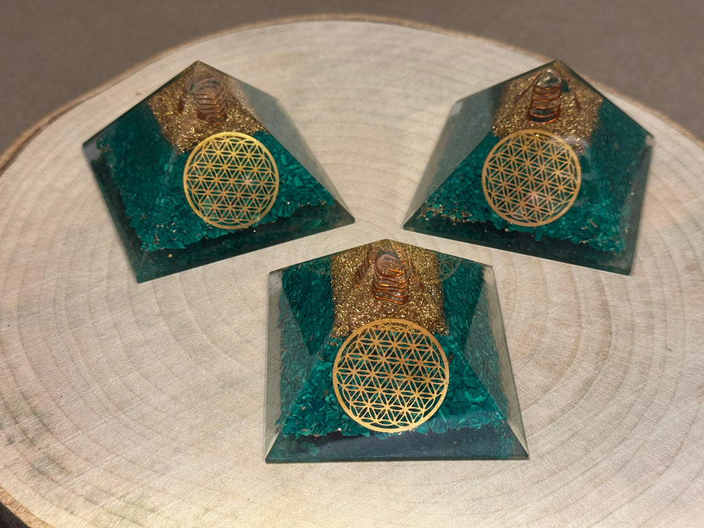 Piramide di Malachite - chakra del cuore