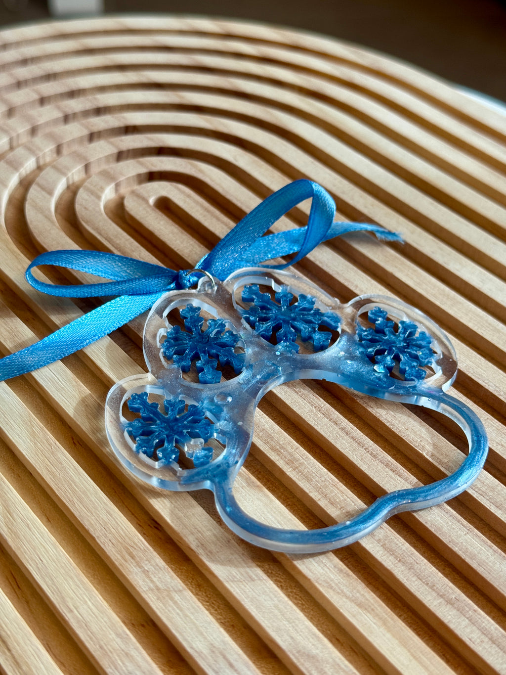 ❄️ Zampetta di Neve – Decorazione in Resina