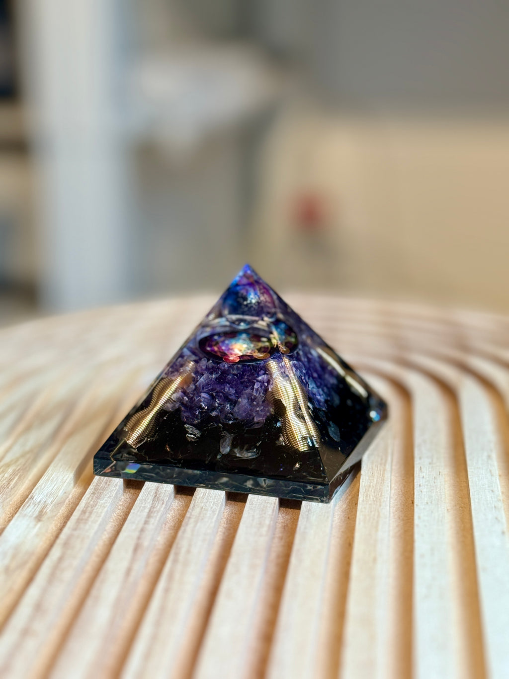 Piramide Energetica con Ametista e Ossidiana - terzo occhio e radice