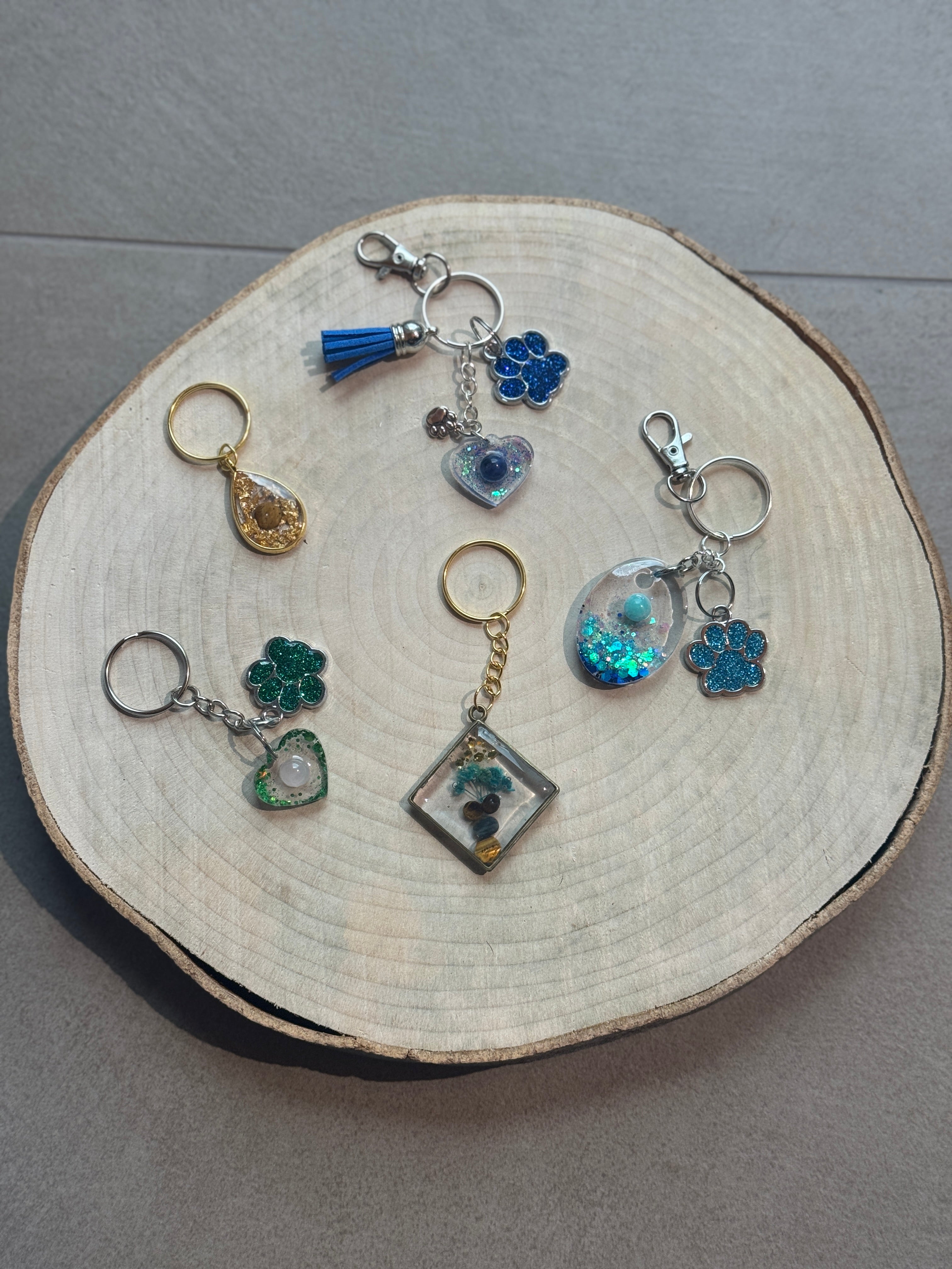 Portachiavi Energetici con Pietre Naturali – Creazioni Uniche