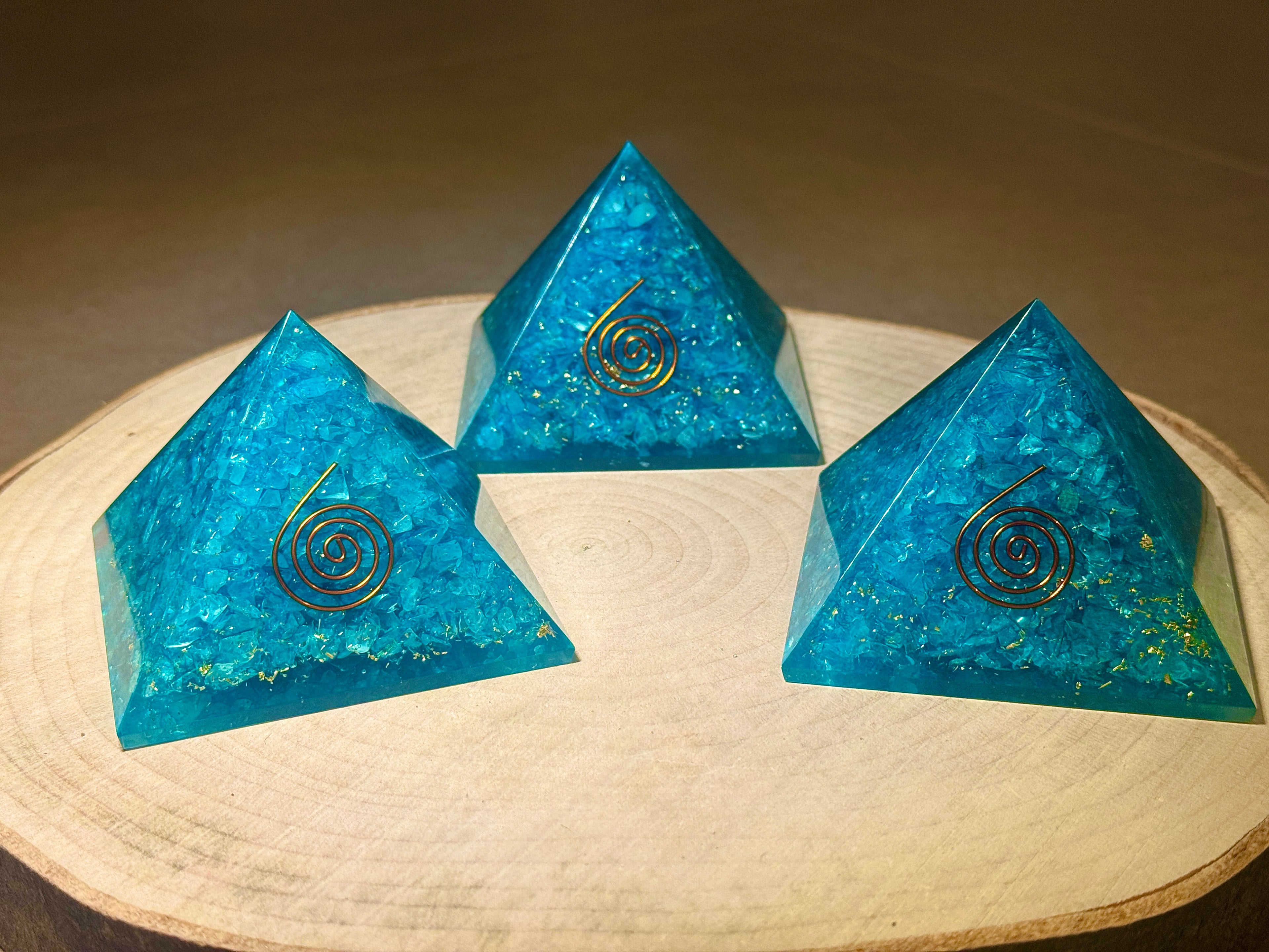 Piramide con Acquamarina - Chakra della gola