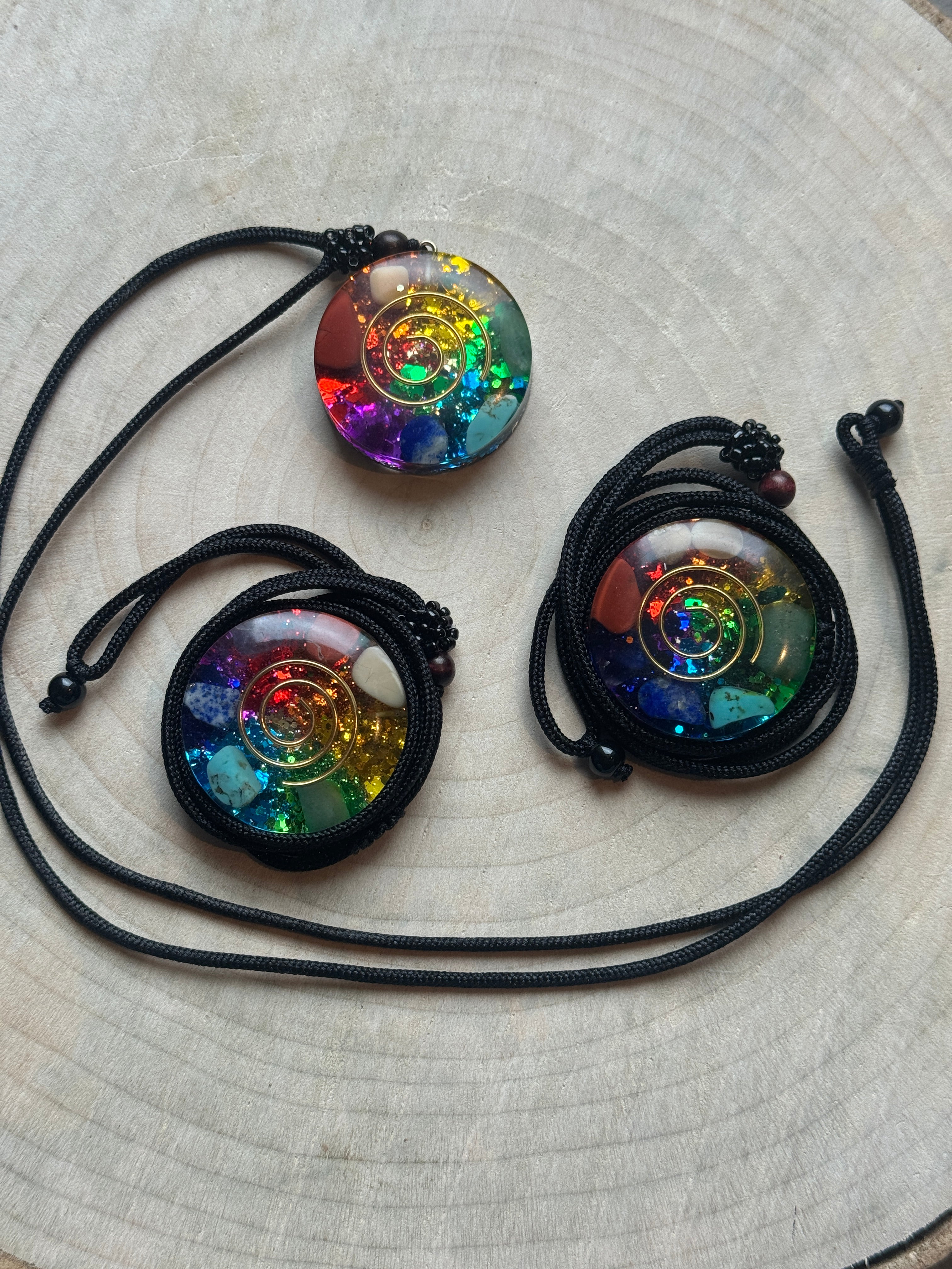 Ciondolo Chakra con Spirale Dorata