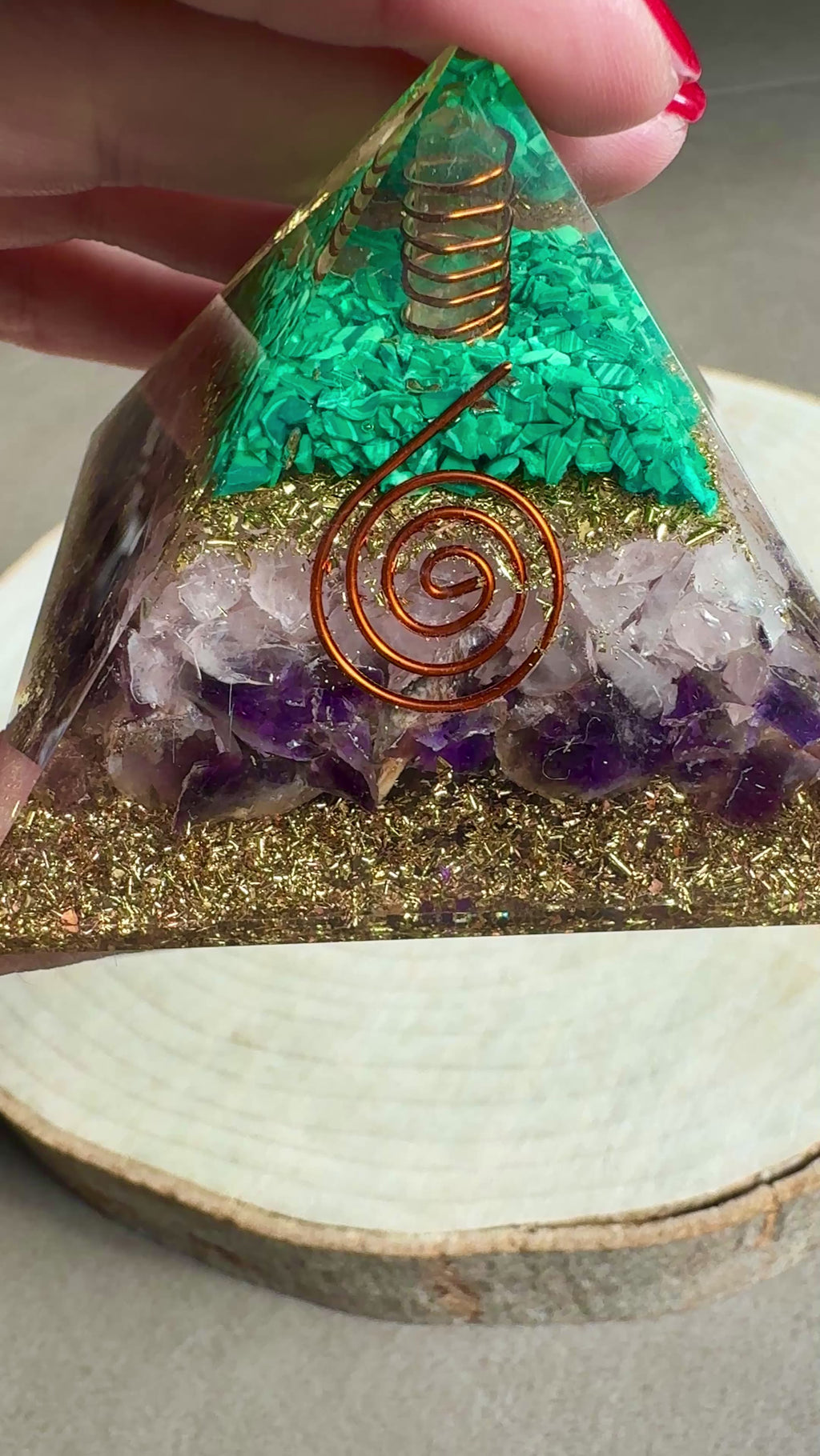 Piramide con Quarzo Rosa, Ametista e Malachite - Chakra cuore e terzo occhio