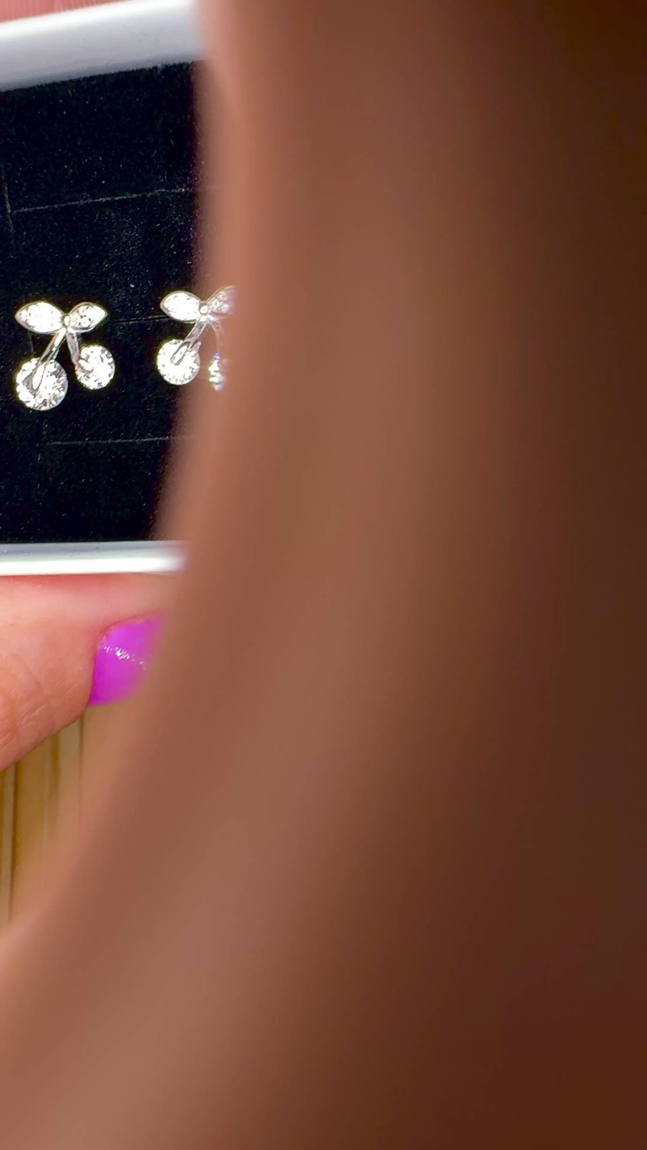 Orecchini Ciliegi in Argento 925 con Zirconi – Delicatezza e Luce