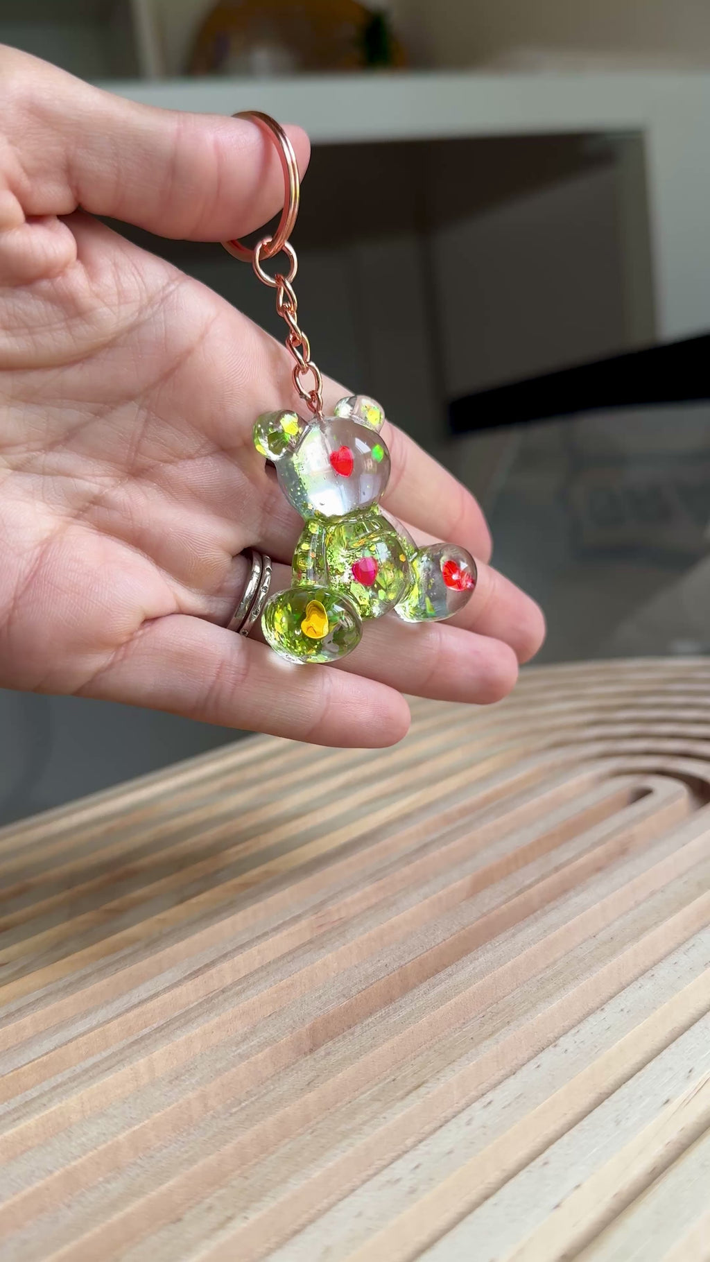 🍀 Sparkly Bear – Fortuna