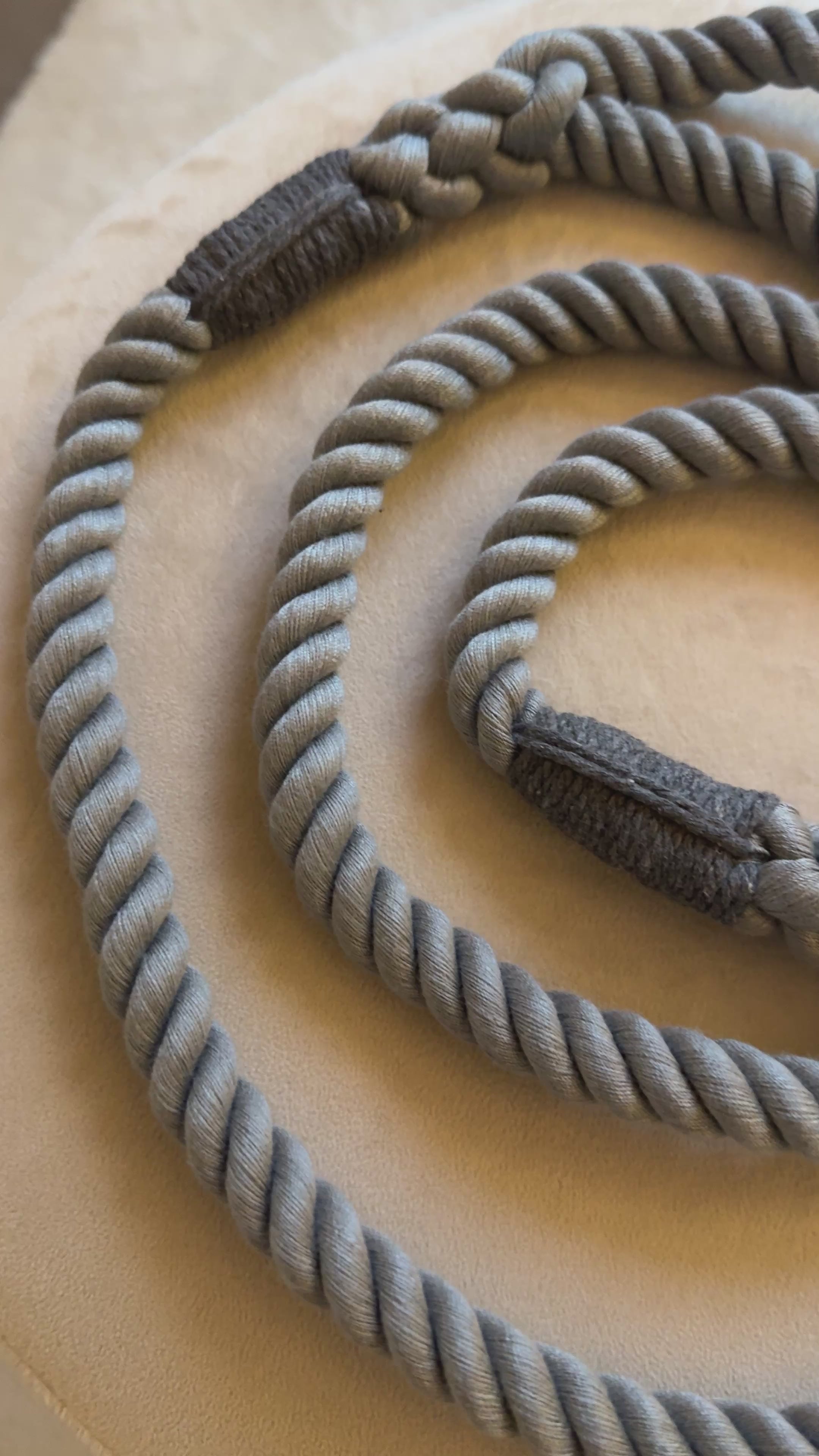 Guinzaglio per cani in cotone intrecciato a mano