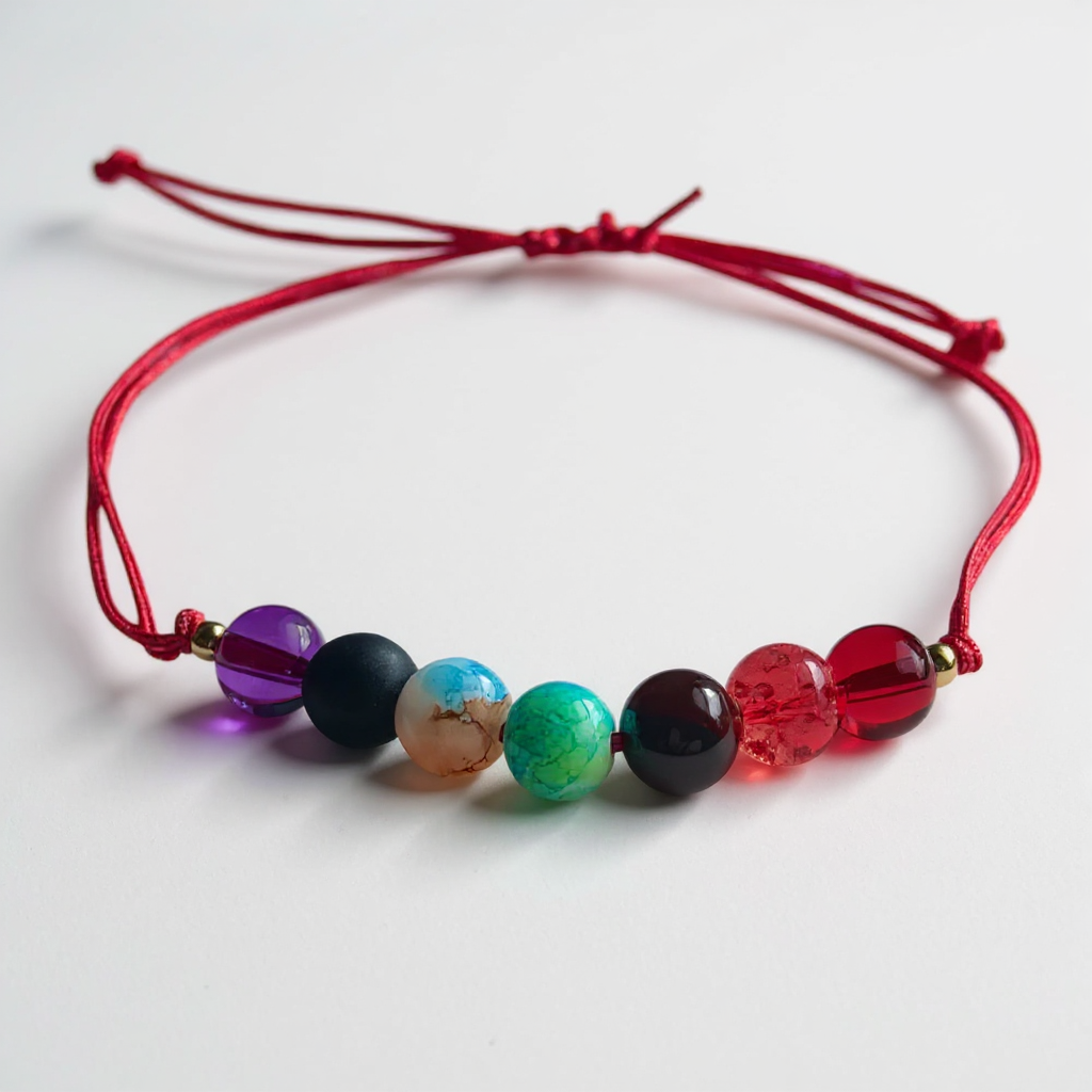 Bracciale 7 Chakra con Cordino Rosso – Regolabile
